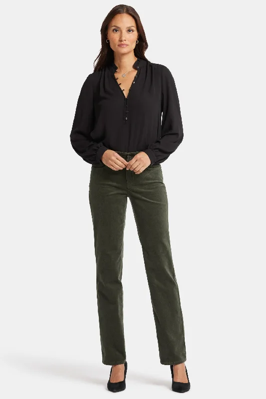 Marilyn Straight Pants In Petite - Vine Leaf